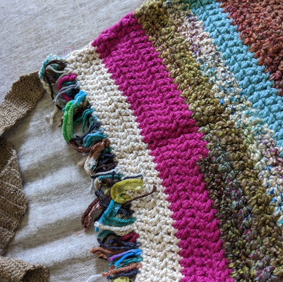 Crocheted Scrap Crossbody Bag - Picture 2 of 4